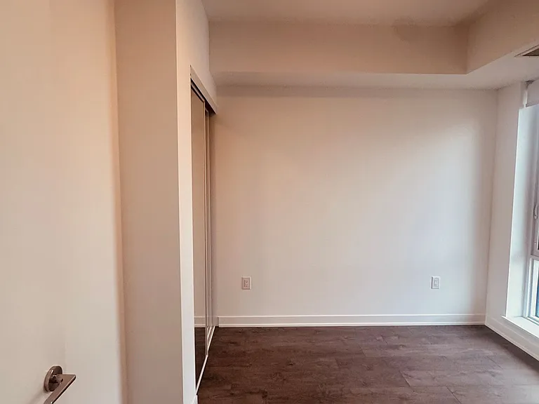 10 Oak St #1001 — Photo 11