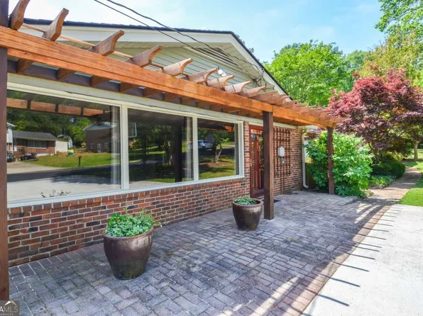 5586 Crestwood Dr, Stone Mountain, GA 30087