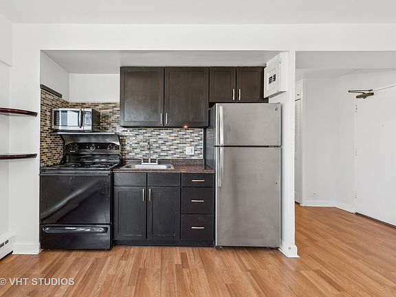 4th image of 4970 N Marine Dr APT 925