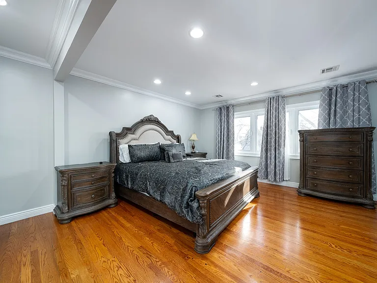 105 E Morris Ave — Photo 6