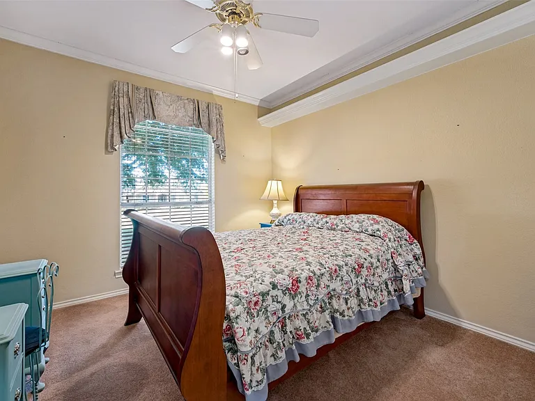 1249 Chandler Cir — Photo 14