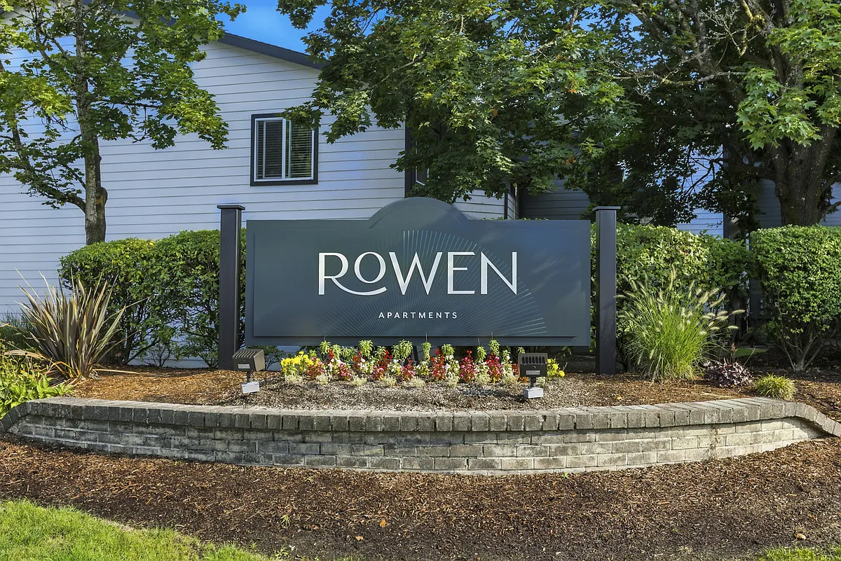 Building Photo - Rowen