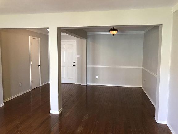 4th image of 1512 Creekside Ave