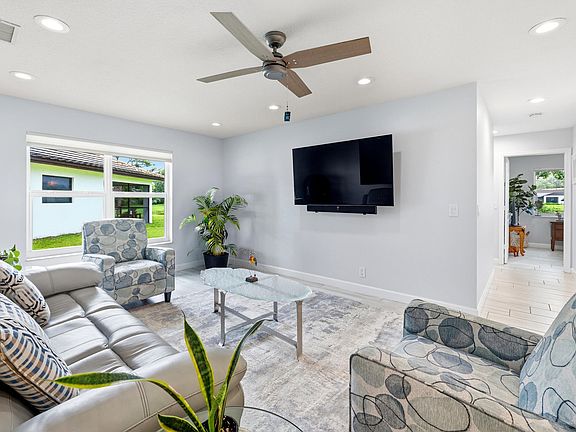 5th image of 72 Vista Del Rio