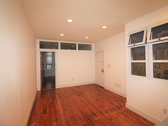 5th image of 509 Henry St APT 2L