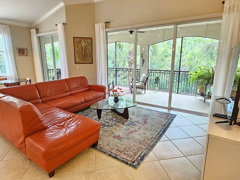 118 Bella Vista Ter #7C — Photo 38