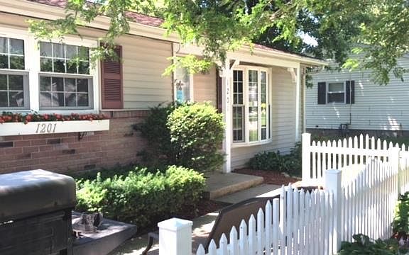 3rd image of 1201 N Kennedy Dr