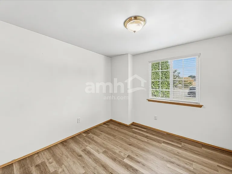 1025 89th Dr NE — Photo 15