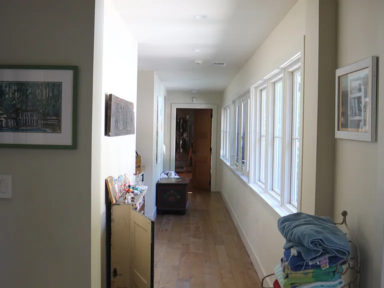 Redwood Ln — Photo 20