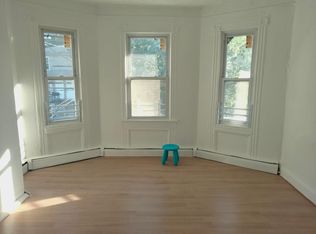 27 Pine St #2, Staten Island, NY 10301