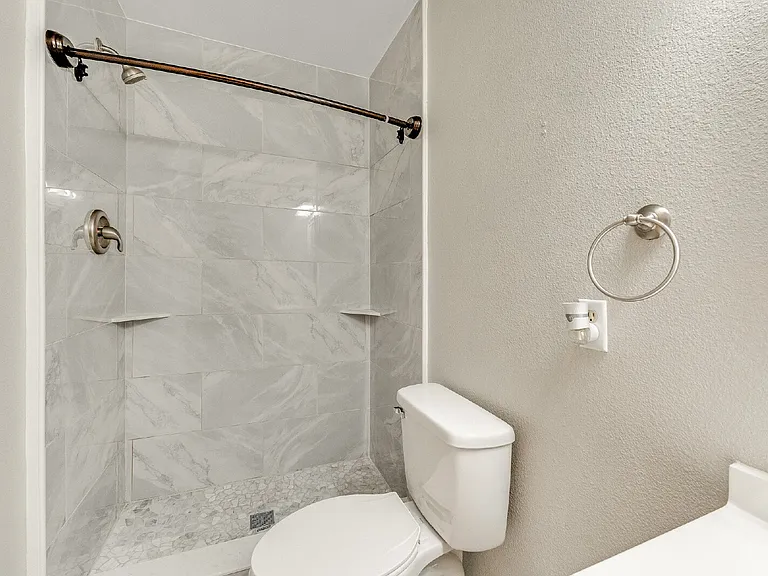 255 Paradise Blvd #10 — Photo 26