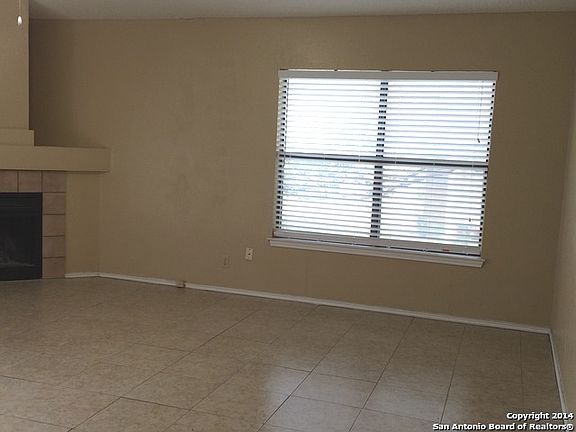 4th image of 310 Burlington Dr