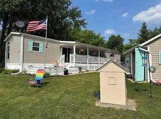 3098 Hillanlake Dr, Brooklyn, MI 49230