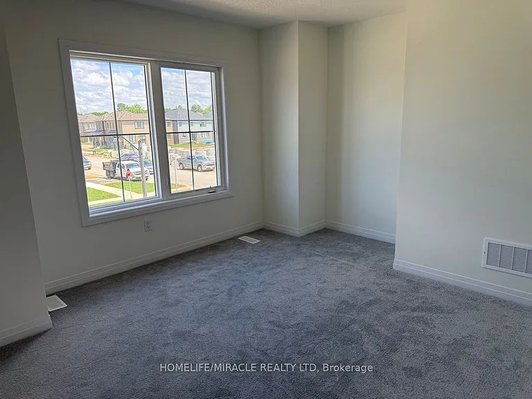40 Turnbull Dr — Photo 13