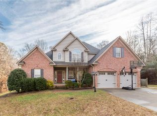 7612 Penland Dr, Clemmons, NC 27012
