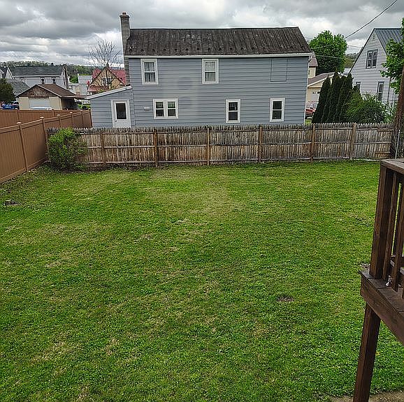 Listing photo 5