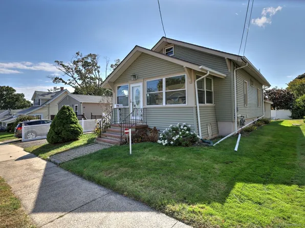 22 Sumac Street, West Haven, CT 06516