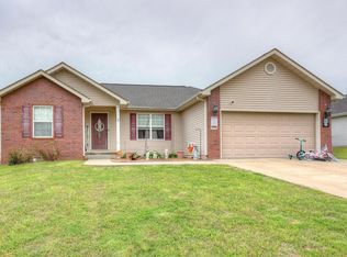 1320 Hannah Ln, Carthage, MO 64836