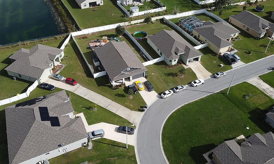 2nd image of 601 Majestic Gardens Blvd