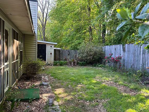 2nd image of 2139 Hamilton Pl S