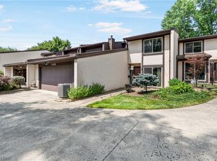 3428 S Smith Rd, Akron, OH 44333