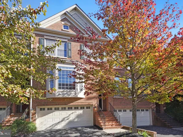 12462 Blissful Valley Dr, Fairfax, VA 22033