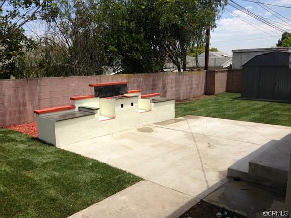 5th image of 923 W 232nd St