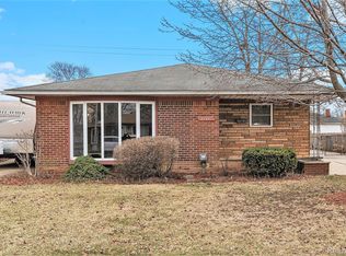 8148 Randy Dr, Westland, MI 48185