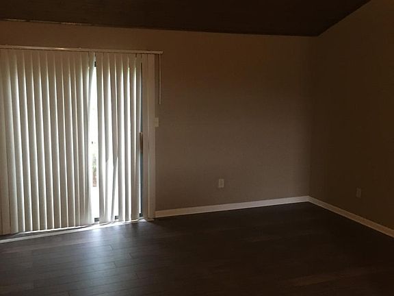 4th image of 2543 Knightsbridge Ln