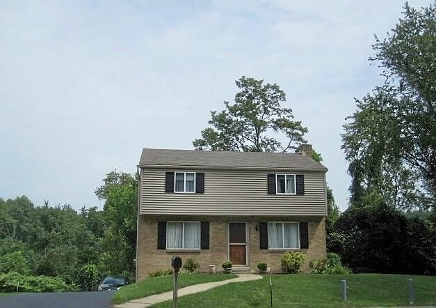 1st image of 655 Gail Dr