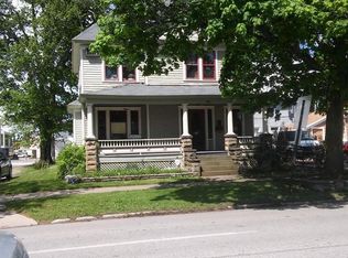 207 4th St, Elyria, OH 44035
