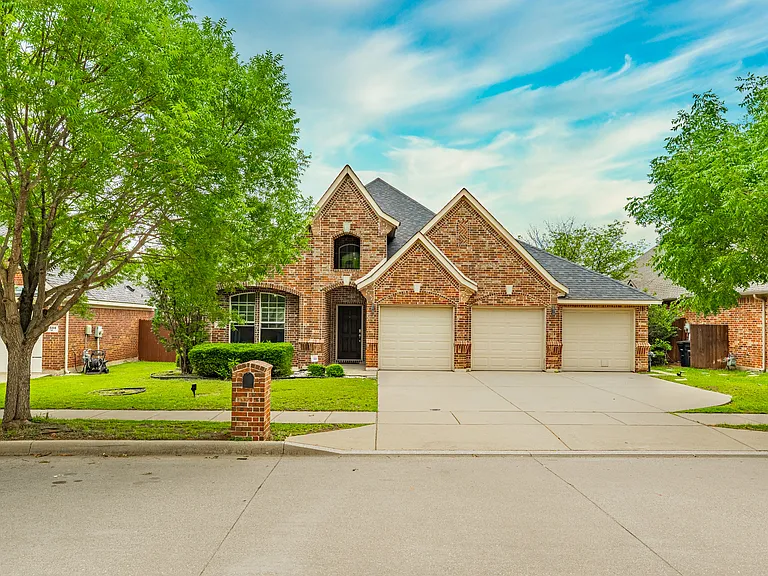 2504 Maple Stream Dr — Photo 22