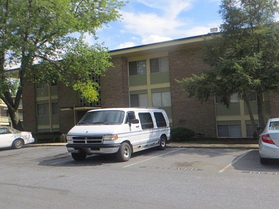 2nd image of 7127 Donnell Pl #D