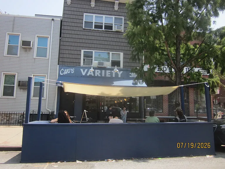 140 Richardson St #3 — Photo 12