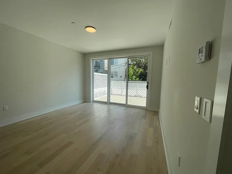 268 New York Ave #1D — Photo 15