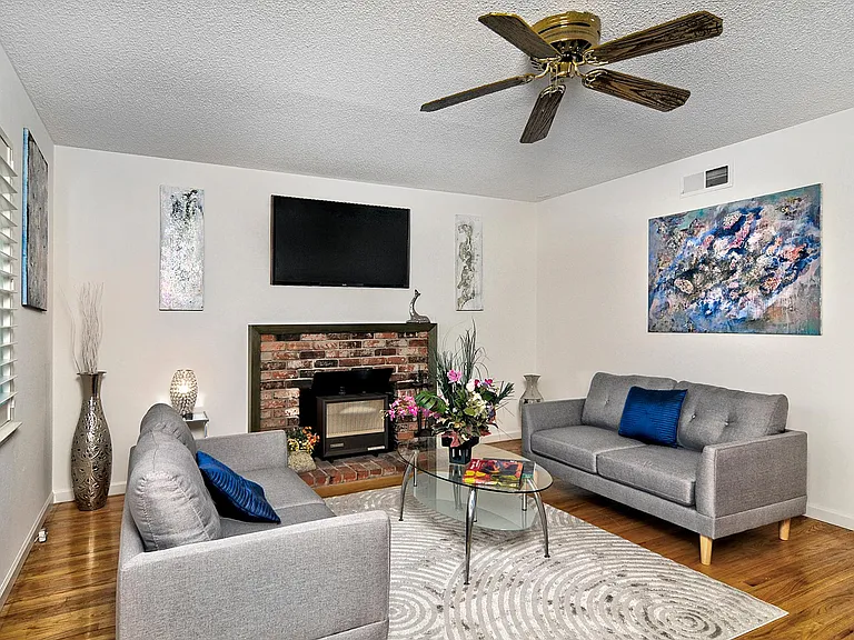 5778 Waltrip Ln — Photo 7