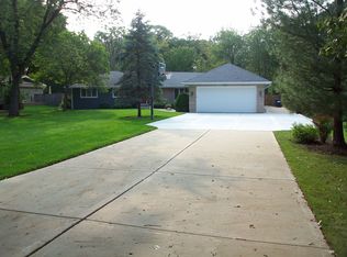 4N340 Briar Ln, Bensenville, IL 60106