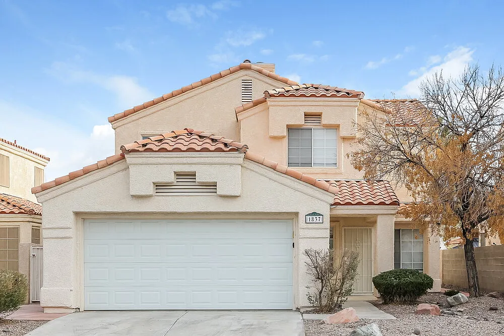 3 bed, 3.0 bath, 1882 sqft, $3,270 — Photo 1