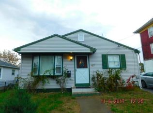 427 Weeden St, Pawtucket, RI 02860
