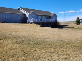 6930 Whisper Canyon Rd, North Platte, NE 69101