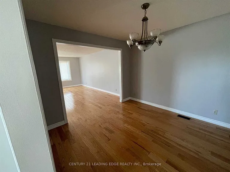 438 Colborne St — Photo 7