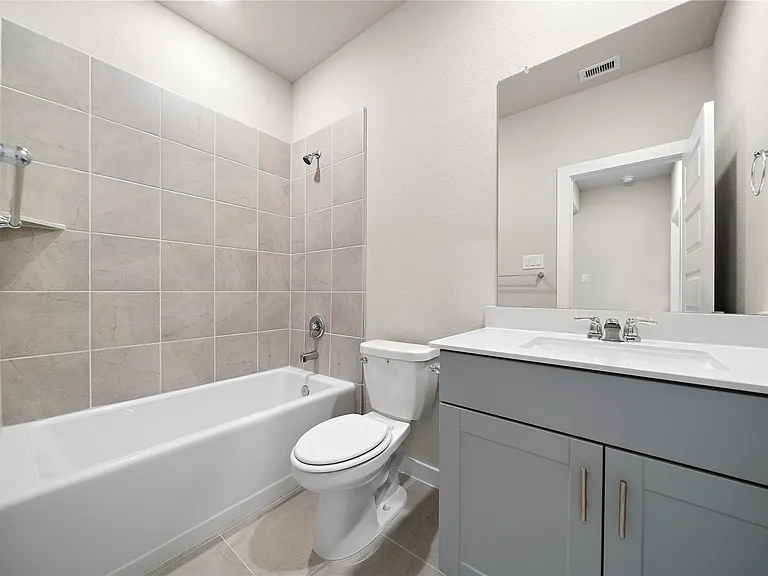 9912 Storehouse Dr — Photo 18