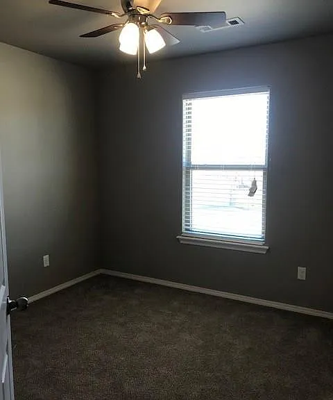 604 SW Loudon Dr #1 — Photo 16
