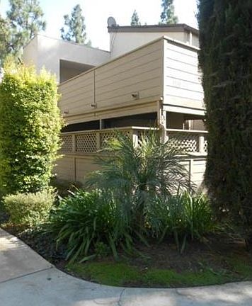 2nd image of 1330 Cabrillo Park Dr APT C