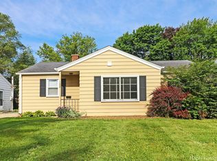 1028 N Berwick Blvd, Waukegan, IL 60085