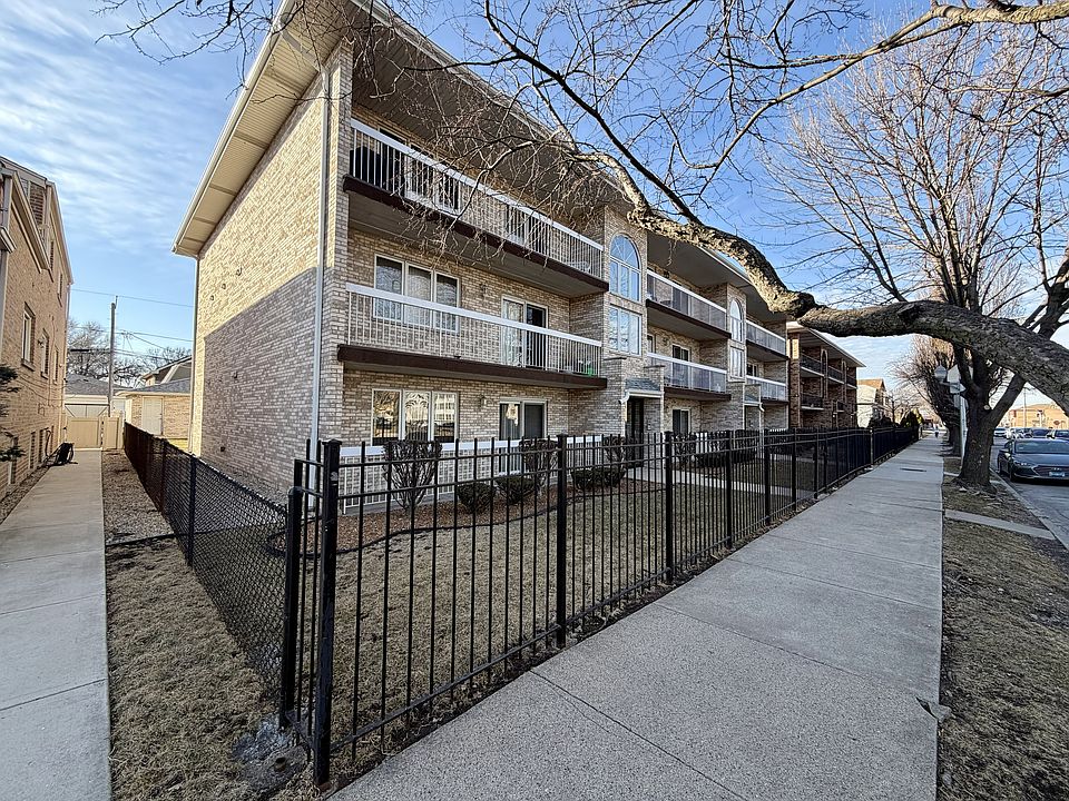 1st image of 5632 S Narragansett Ave #101