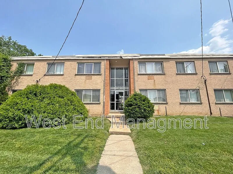 9011 Olive Blvd #1D