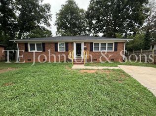 425 Cody Cir, Winston Salem, NC 27105
