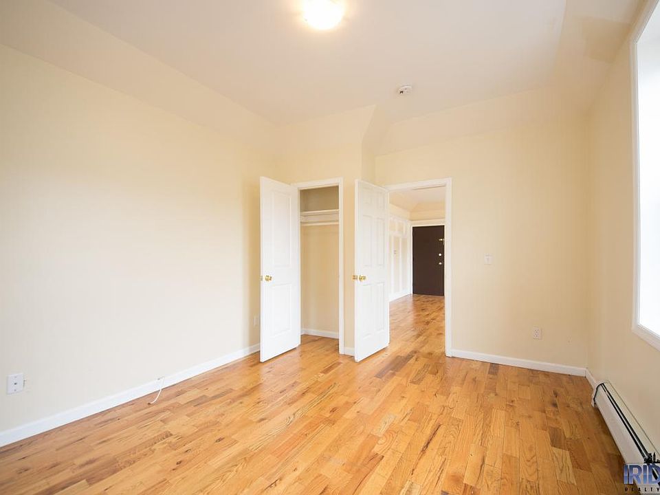 1st image of 637 Central Ave APT 2R