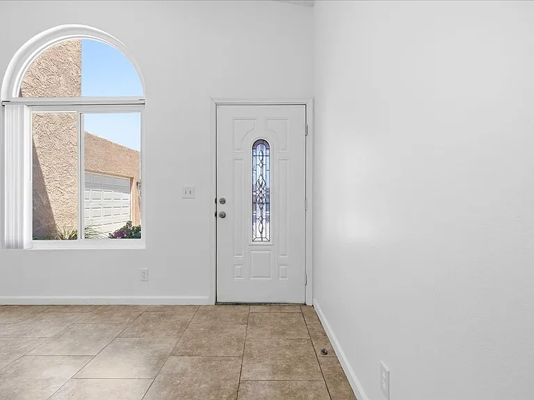 31601 Avenida Maravilla — Photo 6